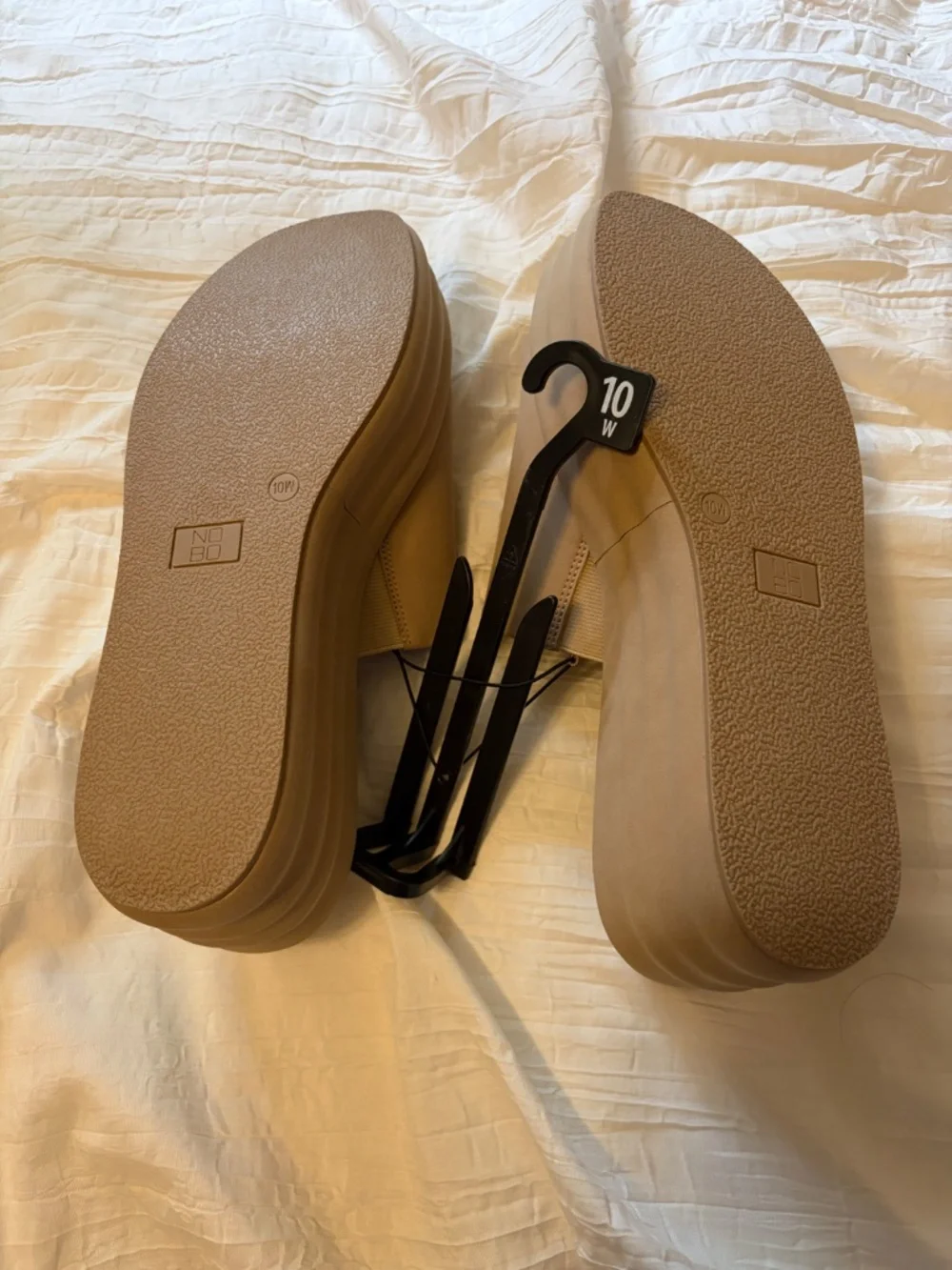 No Boundaries tan platform slides, size 10W, NWT!